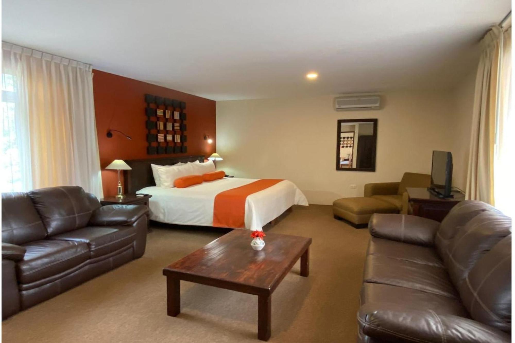 Capital O La Huerta Golf & Hotel Cholula Εξωτερικό φωτογραφία